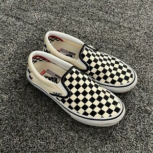 checkered vans